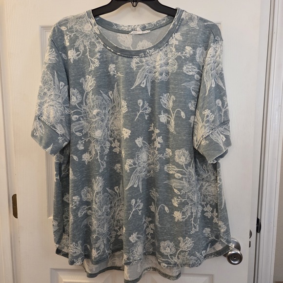 Jane + Delancey Tops - Jane + Delancey sz 3X green floral relaxed fit t-shirt top boho casual cottage